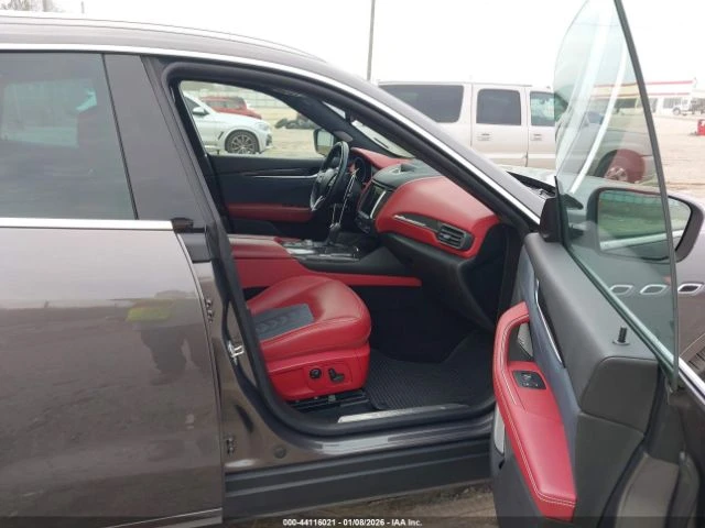 Maserati Levante S GRANLUSSO AWD/ФИНАНСИРАНЕ ОТ 500 ЛВ НА МЕСЕЦ - изображение 5