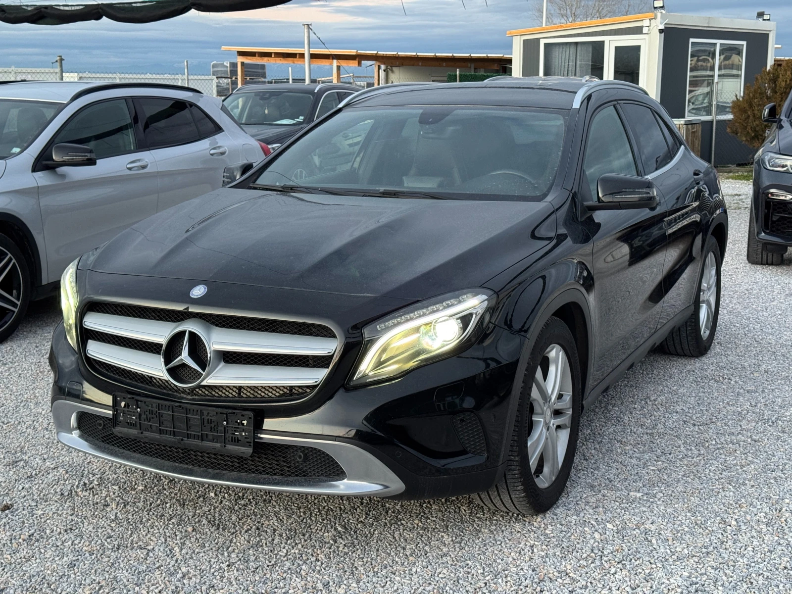 Mercedes-Benz GLA 200 ОТЛИЧНО СЪСТОЯНИЕ, снимка 1