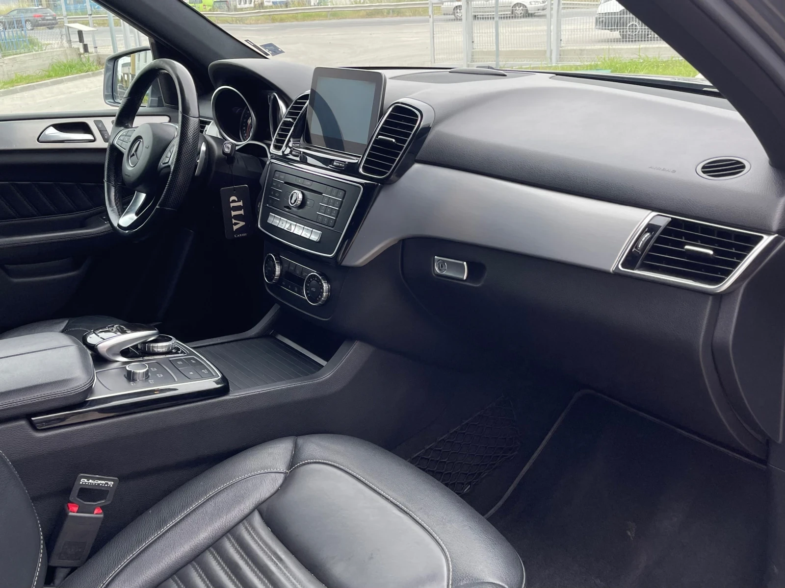 Mercedes-Benz GLE 250 AMG-OPTIC* 4-MATIC* LED* NAVI - изображение 9