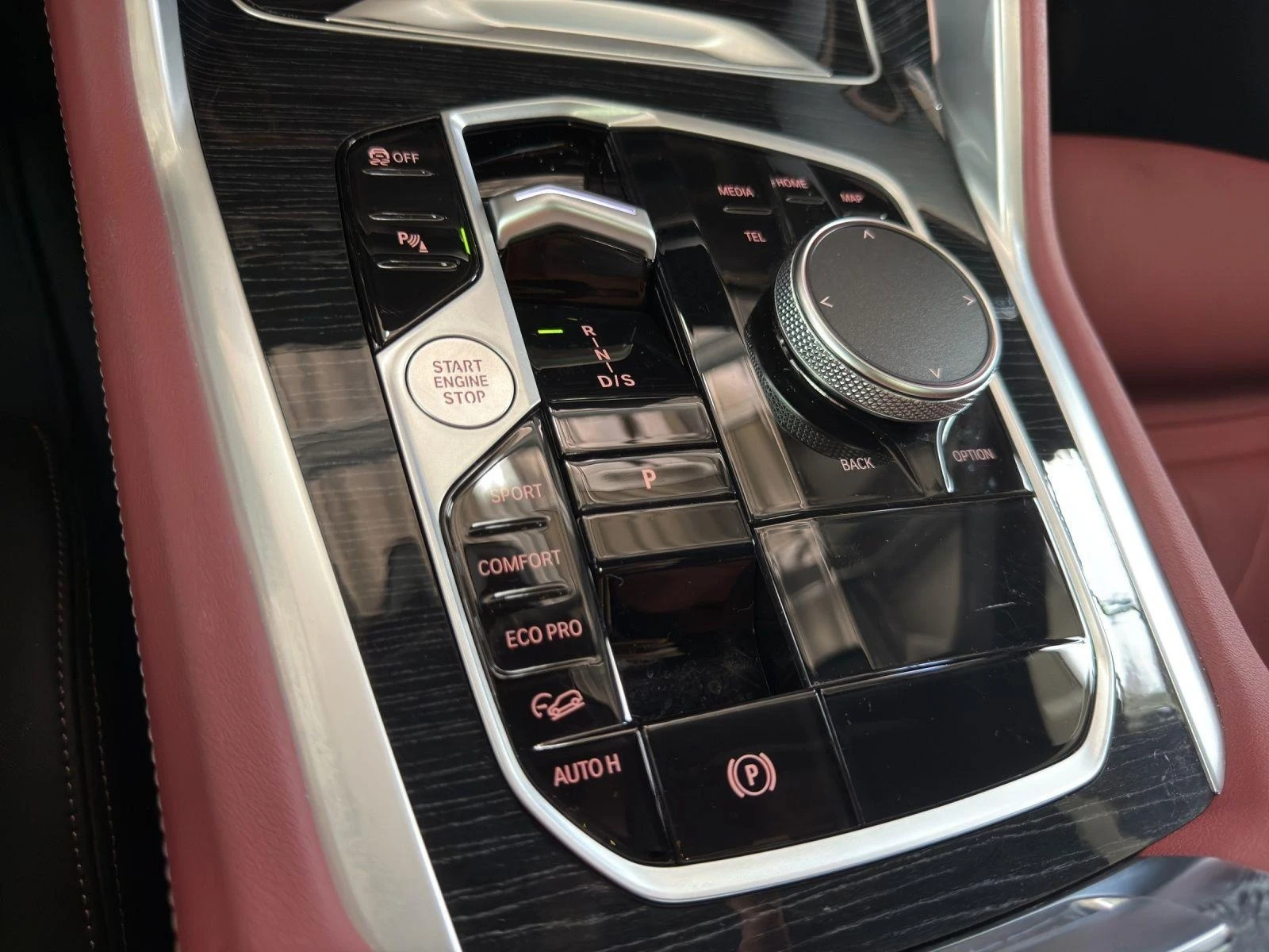 BMW X6 M60i/xDrive/FACELIFT/SKY LOUNGE/H&K/LED/CAMERA/ - изображение 8