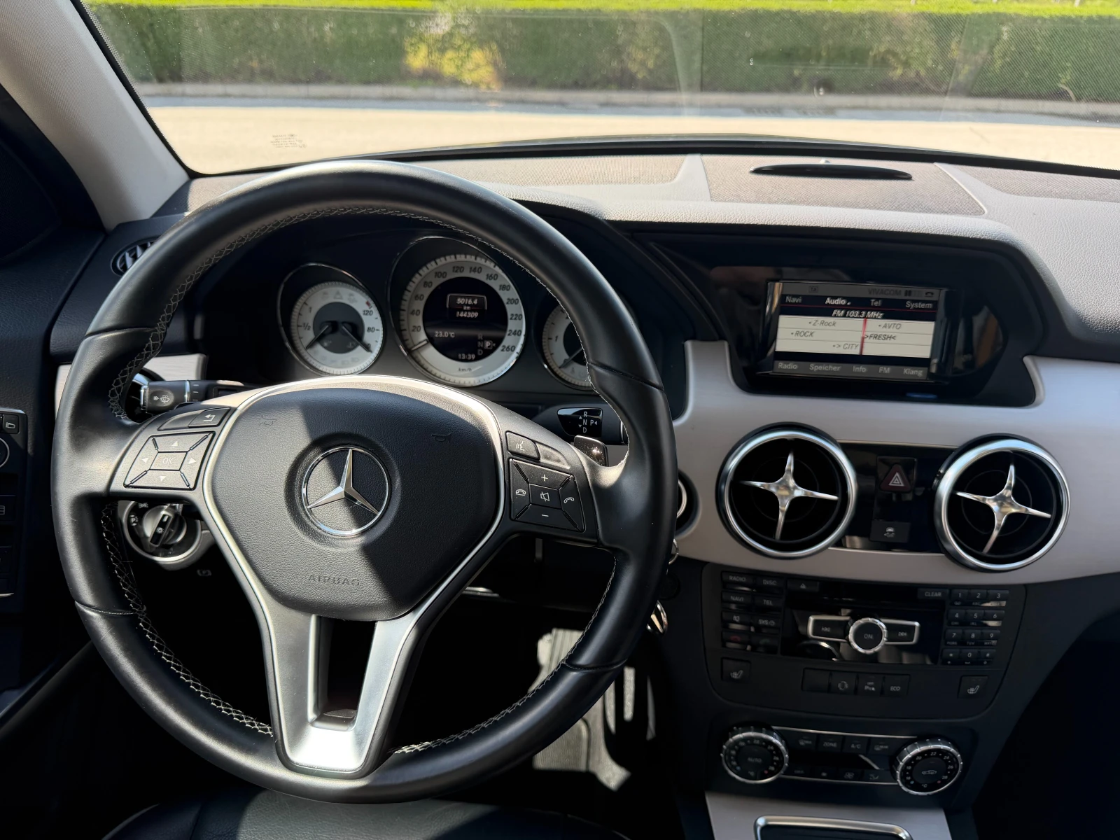 Mercedes-Benz GLK 220d, снимка 12 - Автомобили и джипове - 54056702