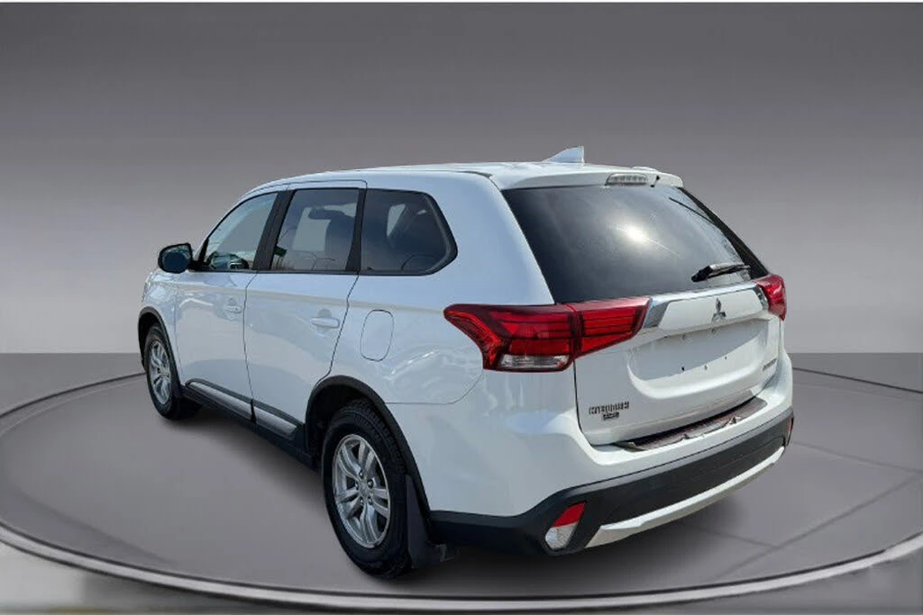 Mitsubishi Outlander ES* S-AWC* КАМЕРА, снимка 6 - Автомобили и джипове - 54340165