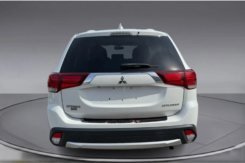 Mitsubishi Outlander ES* S-AWC* КАМЕРА, снимка 5 - Автомобили и джипове - 54340165