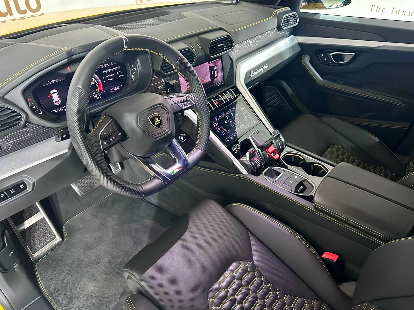Lamborghini Urus B&O* HuD* Ventilation* PPF* 360, снимка 7 - Автомобили и джипове - 54542114