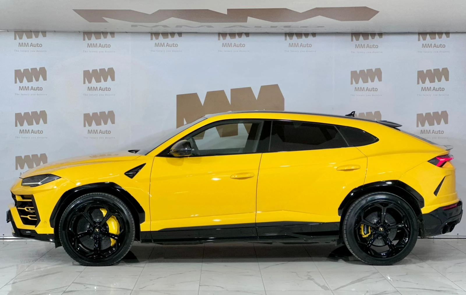 Lamborghini Urus B&O* HuD* Ventilation* PPF* 360, снимка 2 - Автомобили и джипове - 54542114