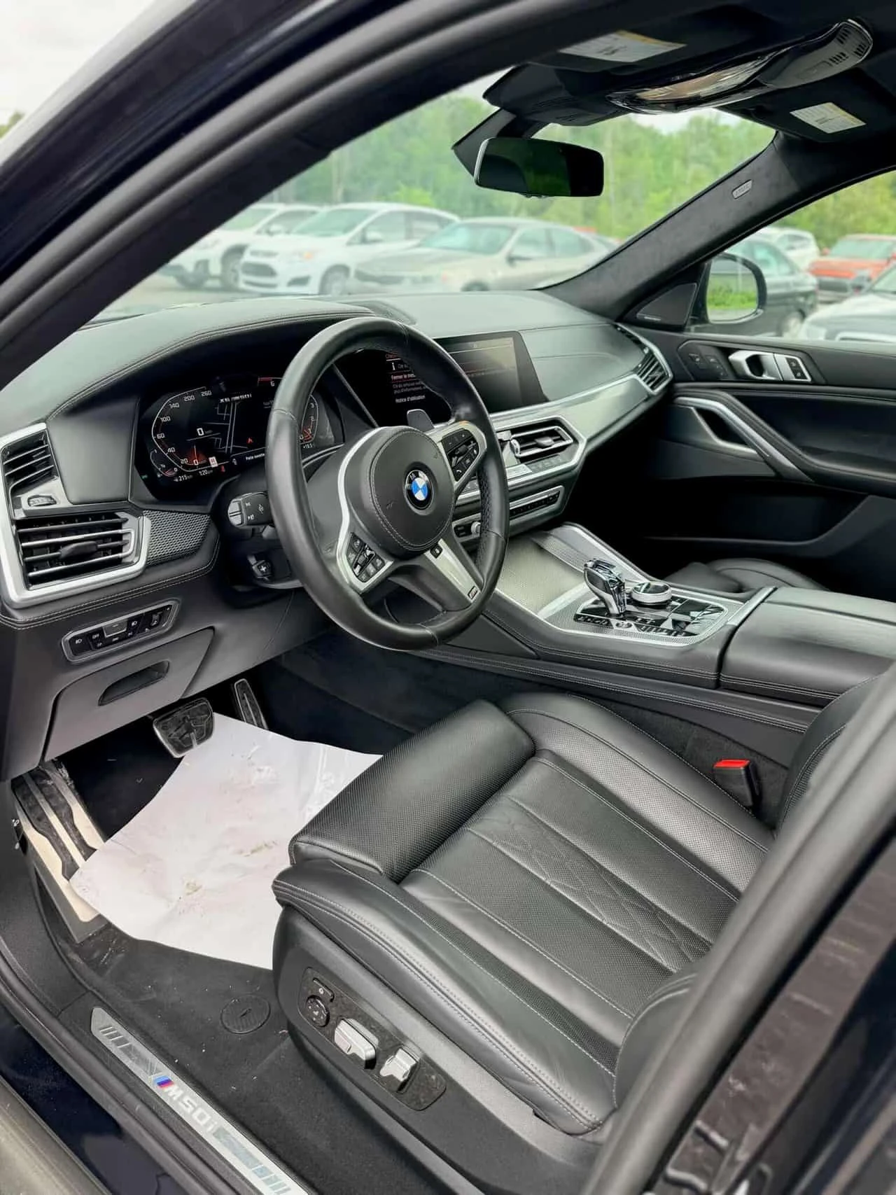 BMW X6 * M50i * ДИСРОНИК * 360 * ОБДУХВАНЕ * ПАНОРАМА, снимка 5 - Автомобили и джипове - 54984483