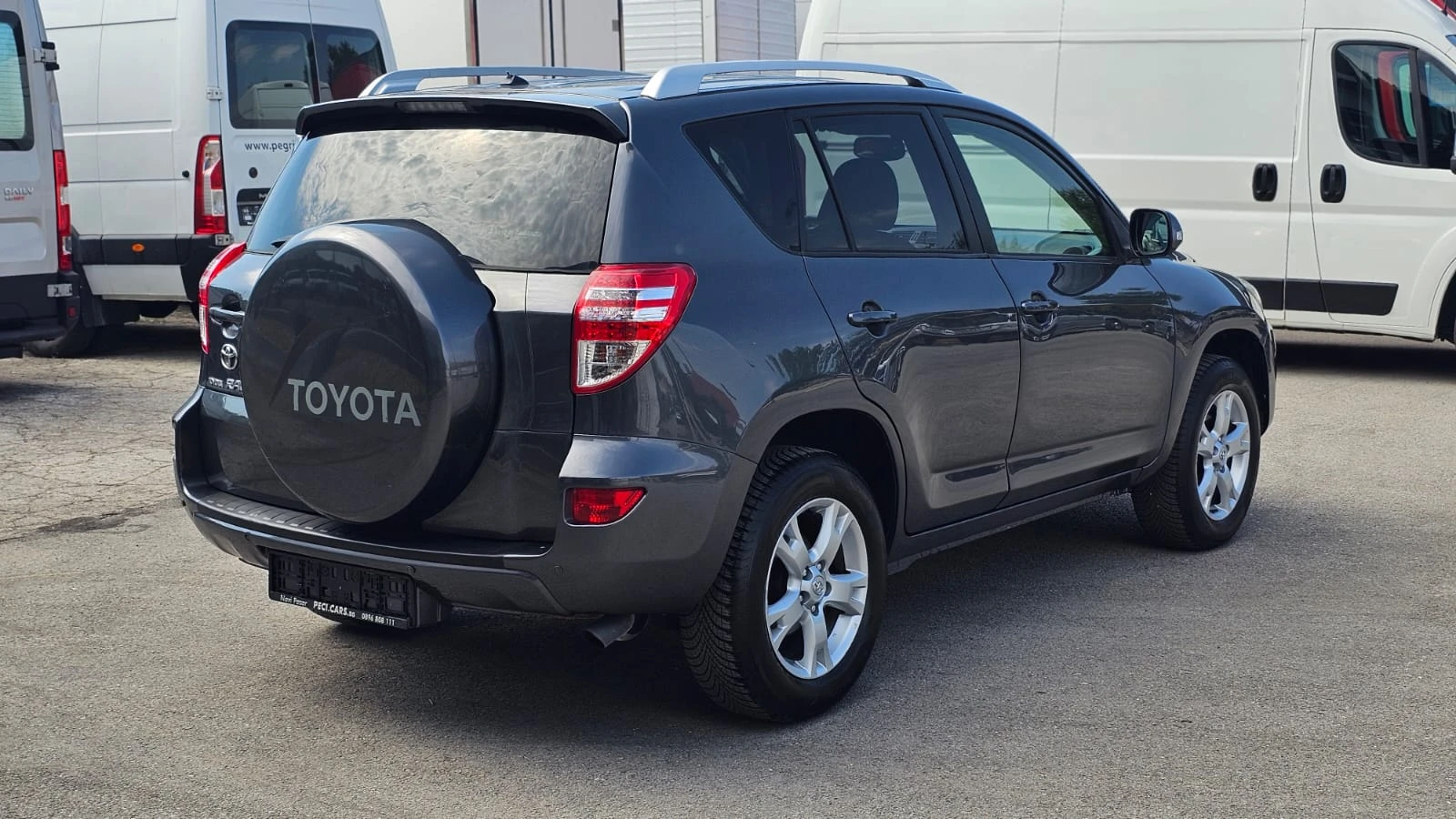 Toyota Rav4 2.2D4D 4x4 6SP IT-БЛОКАЖ-ИСТОРИЯ-ТОП СЪСТ.-ЛИЗИНГ, снимка 6 - Автомобили и джипове - 55940721