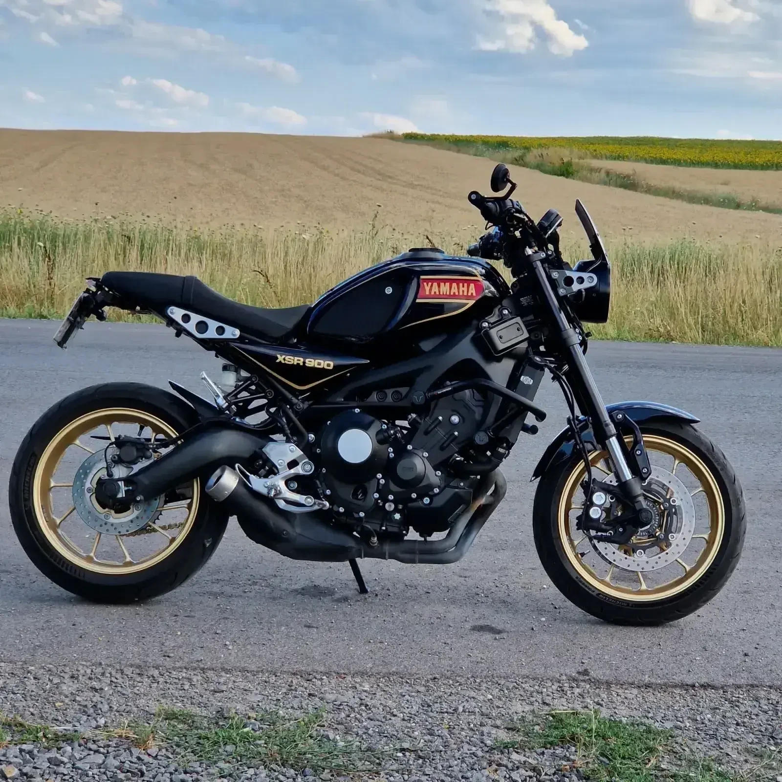 Yamaha XSR900