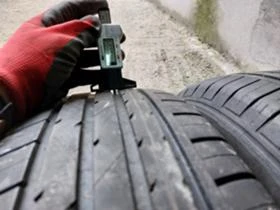 Гуми Летни 215/65R16, снимка 4