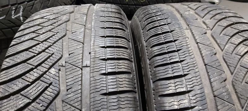 Гуми Зимни 235/55R18, снимка 3 - Гуми и джанти - 30949667