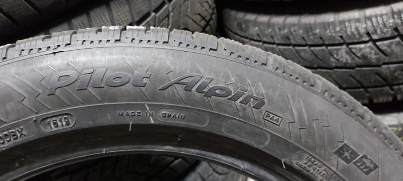 Гуми Зимни 235/55R18, снимка 7 - Гуми и джанти - 30949667