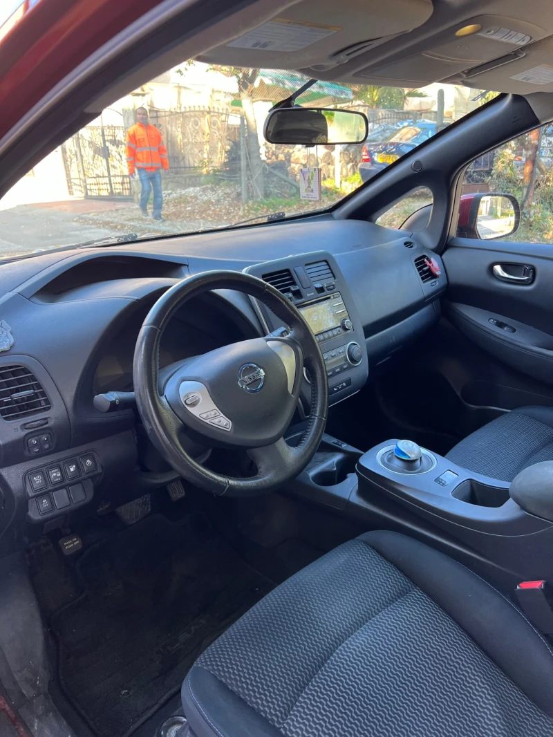 Nissan Leaf , снимка 4 - Автомобили и джипове - 47665325