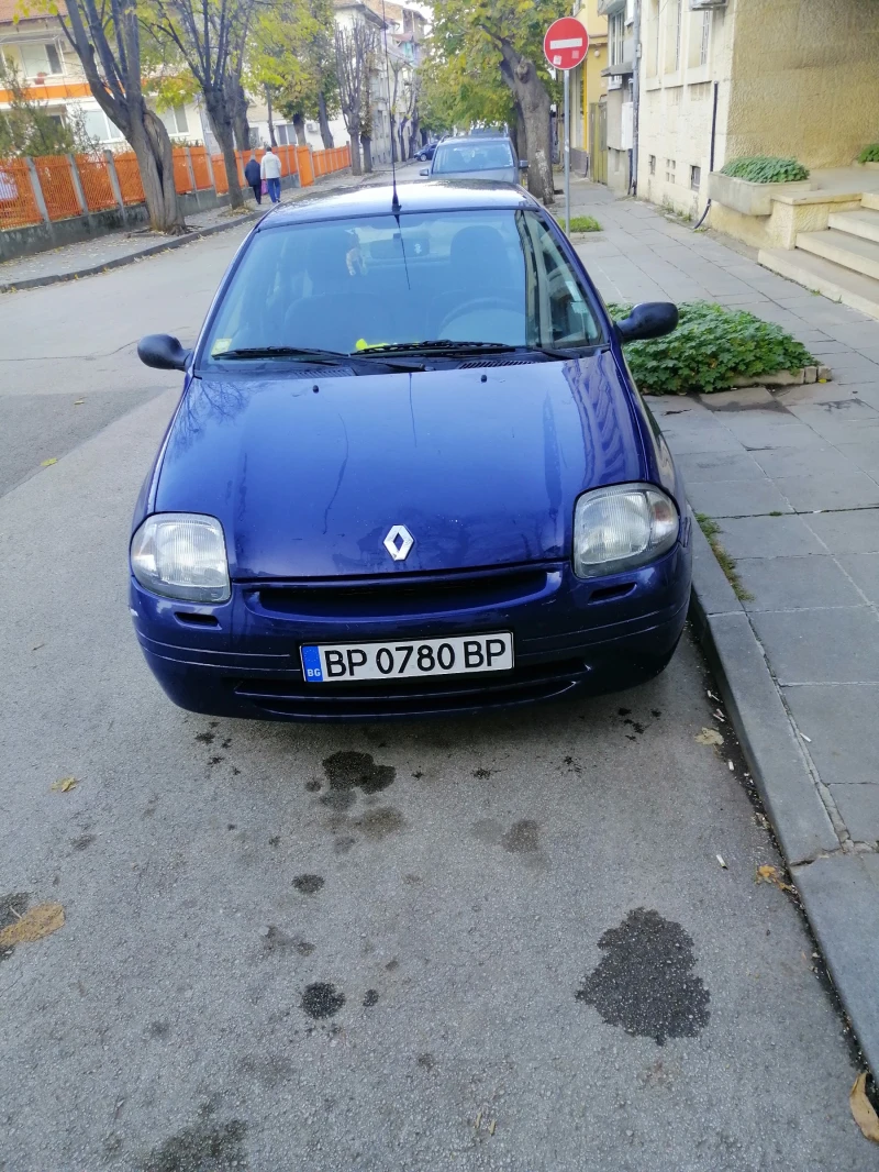 Renault Clio 1.4 8V, снимка 4 - Автомобили и джипове - 48002051