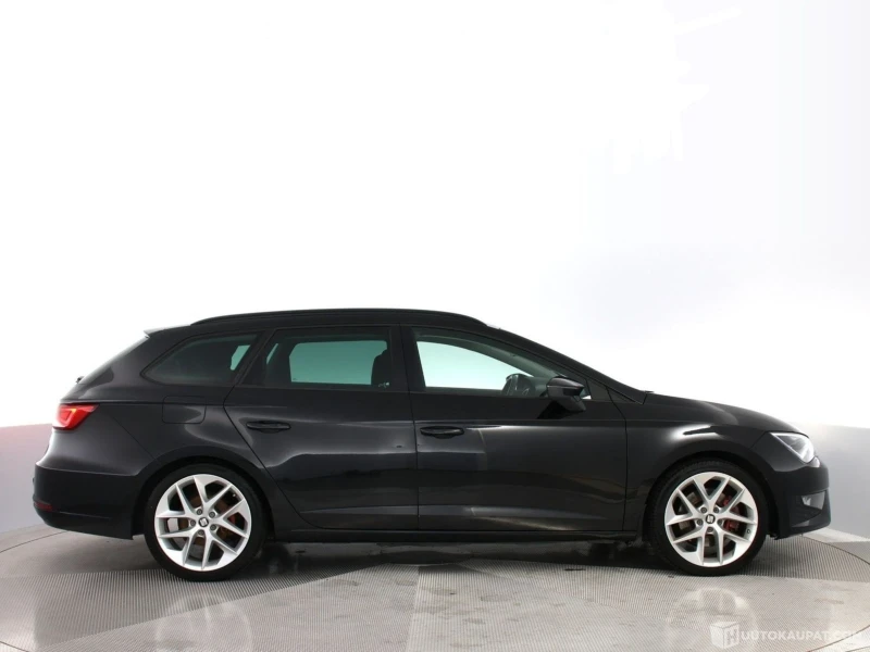 Seat Leon 2.0 TDI, снимка 8 - Автомобили и джипове - 48294700