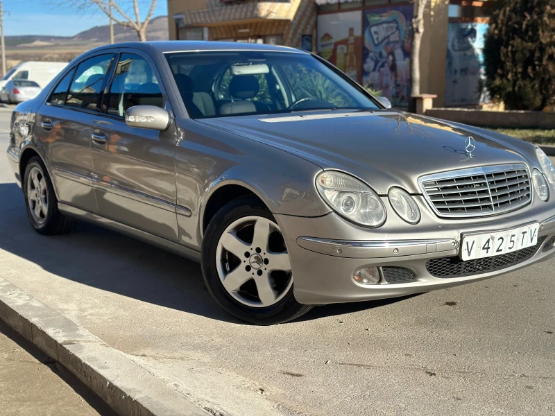 Mercedes-Benz E 220 E220 CDI Автомат Холандия, снимка 8 - Автомобили и джипове - 48377169