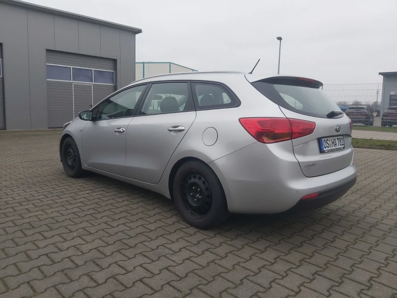 Kia Ceed 1.4 ГАЗ-БЕНЗИН 6 СКОРОСТИ , снимка 3 - Автомобили и джипове - 48423162