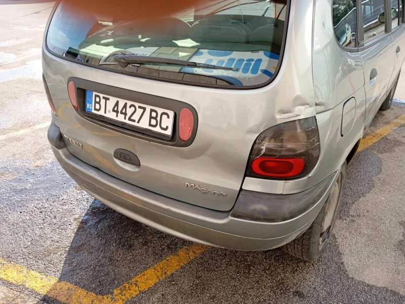 Renault Scenic 1.6 ГАЗ-Бензин, снимка 7 - Автомобили и джипове - 49224586