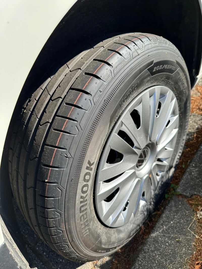 VW Caddy 2.0 TDI, снимка 5 - Автомобили и джипове - 52268435