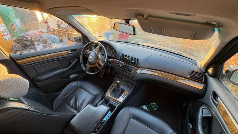 BMW 330 i, снимка 9 - Автомобили и джипове - 52587758
