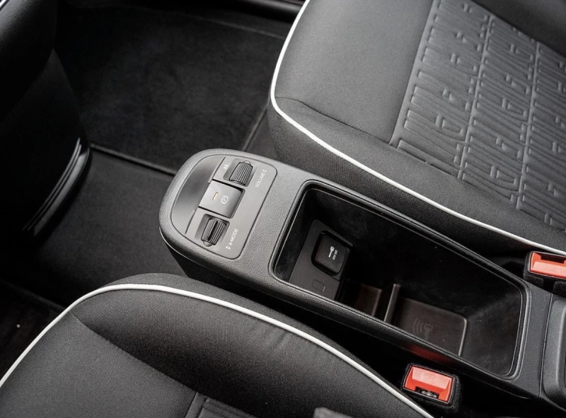 Fiat 500e Action 23, 8 kWh, снимка 10 - Автомобили и джипове - 52688124