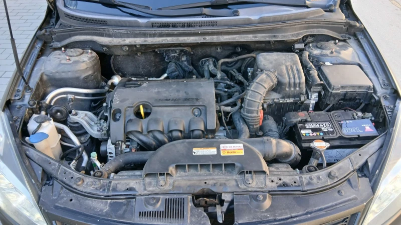 Kia Ceed 1.6 i, снимка 15 - Автомобили и джипове - 53531980