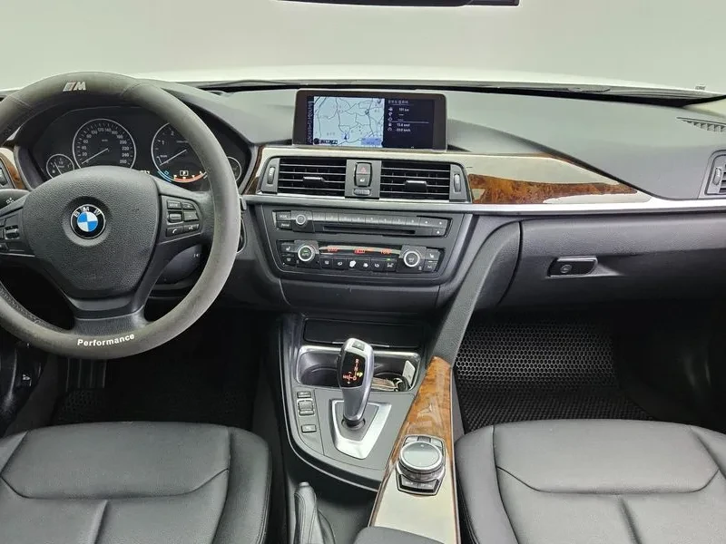 BMW 320 d, снимка 7 - Автомобили и джипове - 54589645