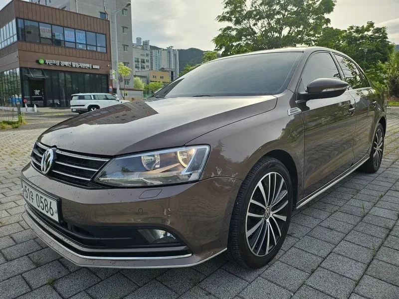 VW Jetta 2.0 Tdi Bluemotion 6Th Generation | Mobile.bg � ����������� 2