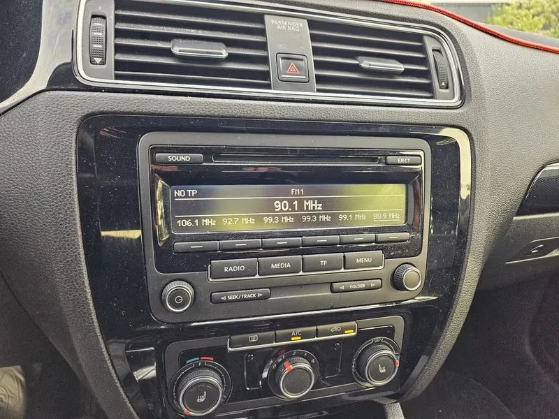 VW Jetta 2.0 Tdi Bluemotion 6Th Generation | Mobile.bg � ����������� 16