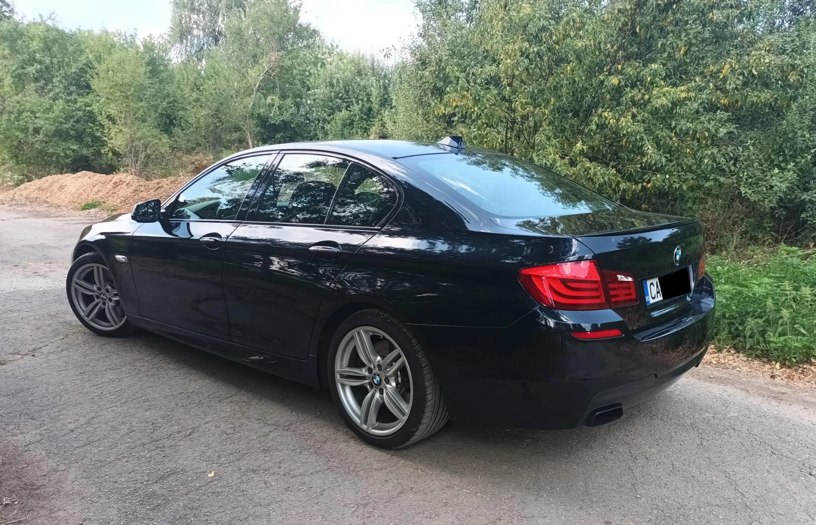 BMW 550 M550d xDrive - изображение 2