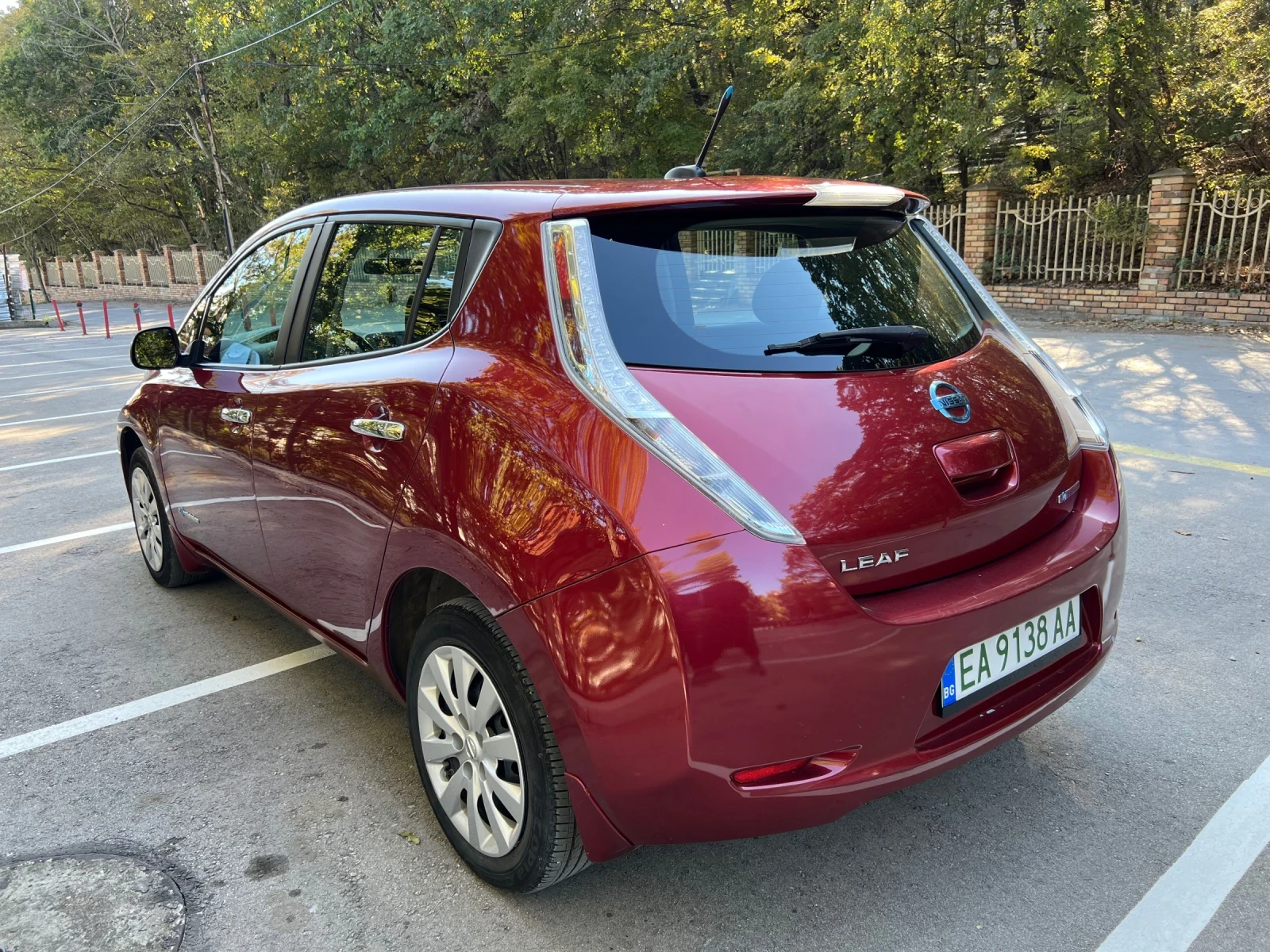 Nissan Leaf   - изображение 5