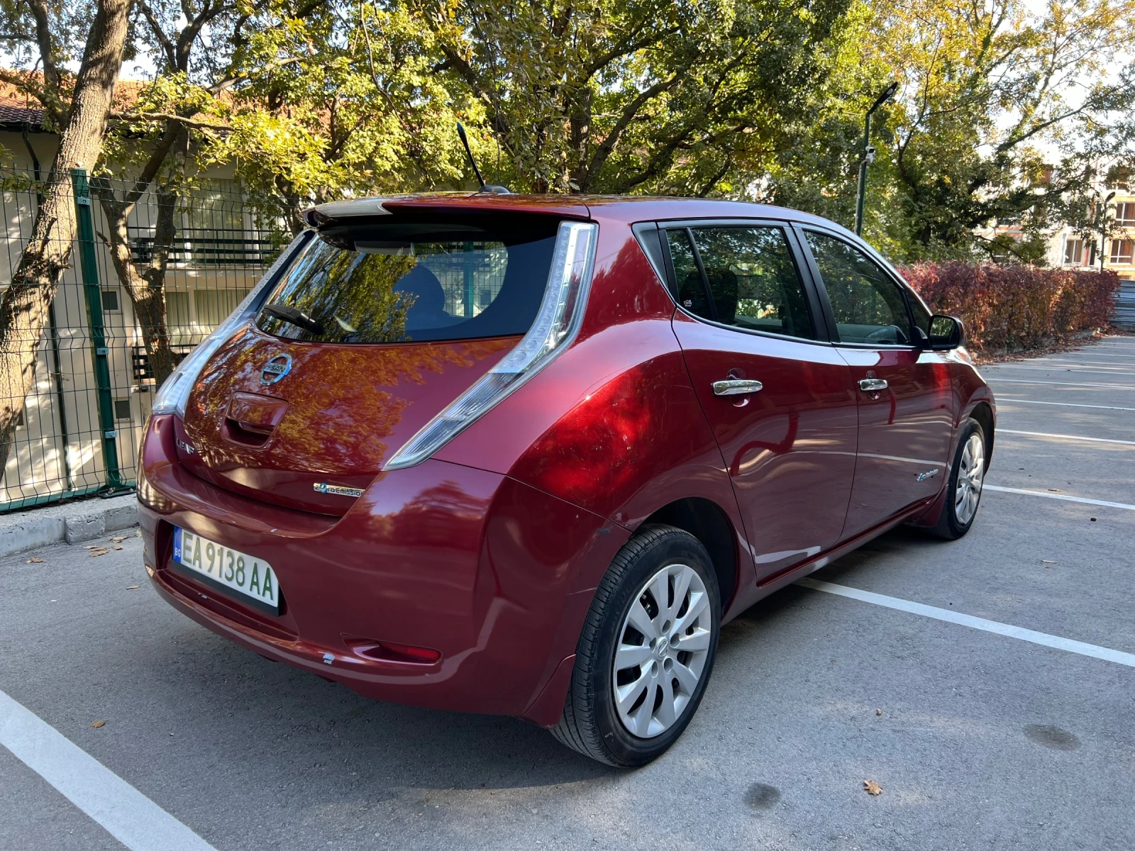 Nissan Leaf   - изображение 4