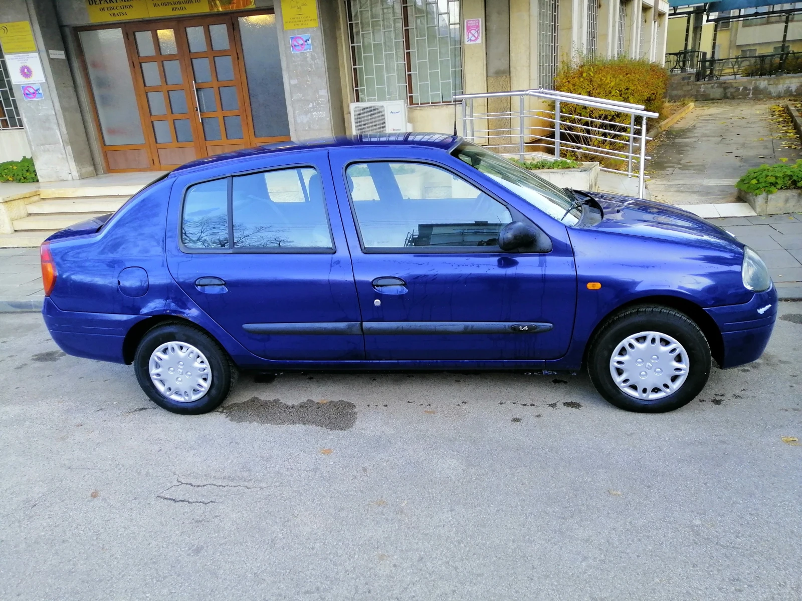 Renault Clio 1.4 8V - изображение 6