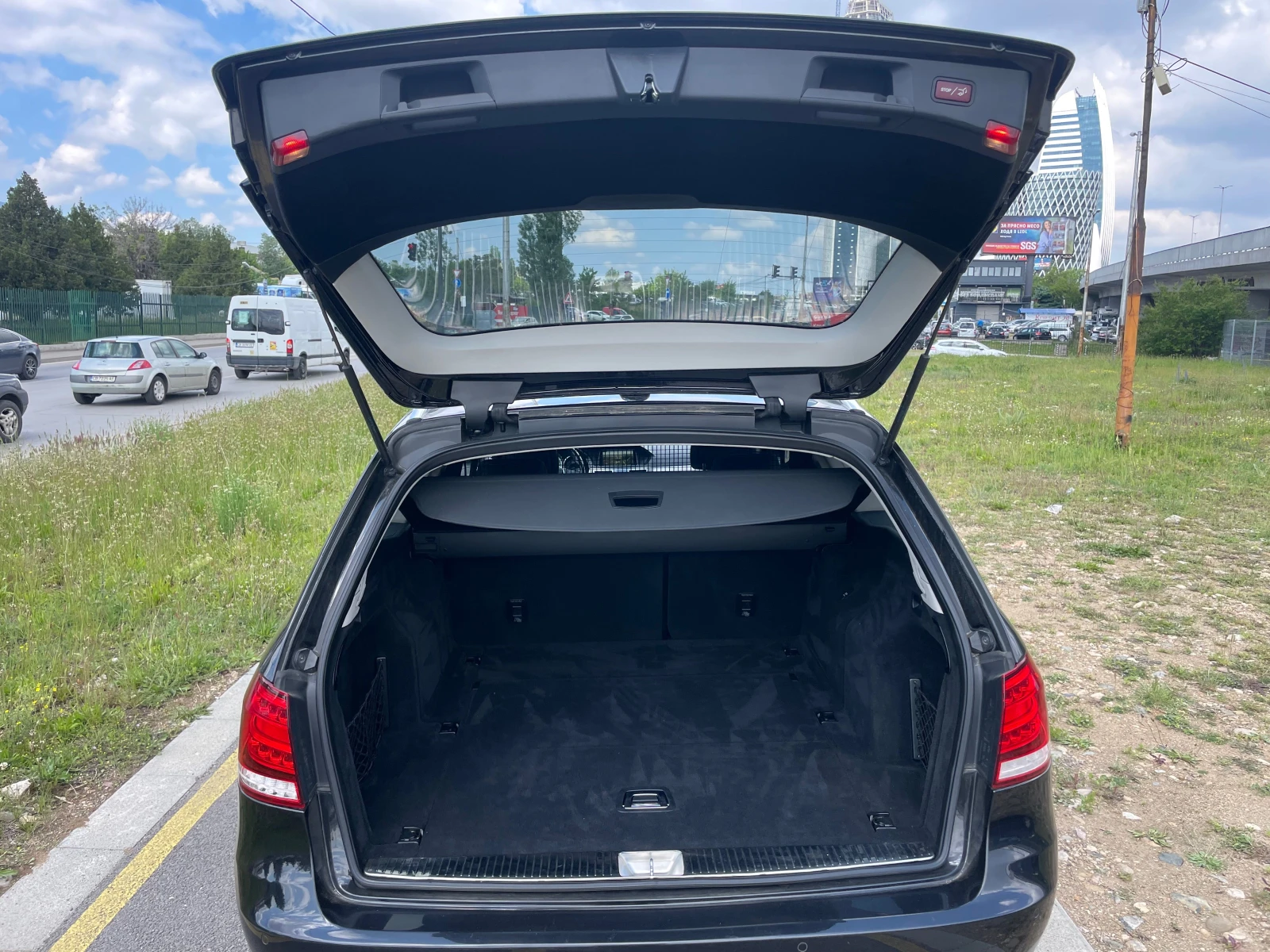 Mercedes-Benz E 250 2.5BLUETEC-EURO-6B-LED-ФАРОВЕ-AVANTGARDE - изображение 8