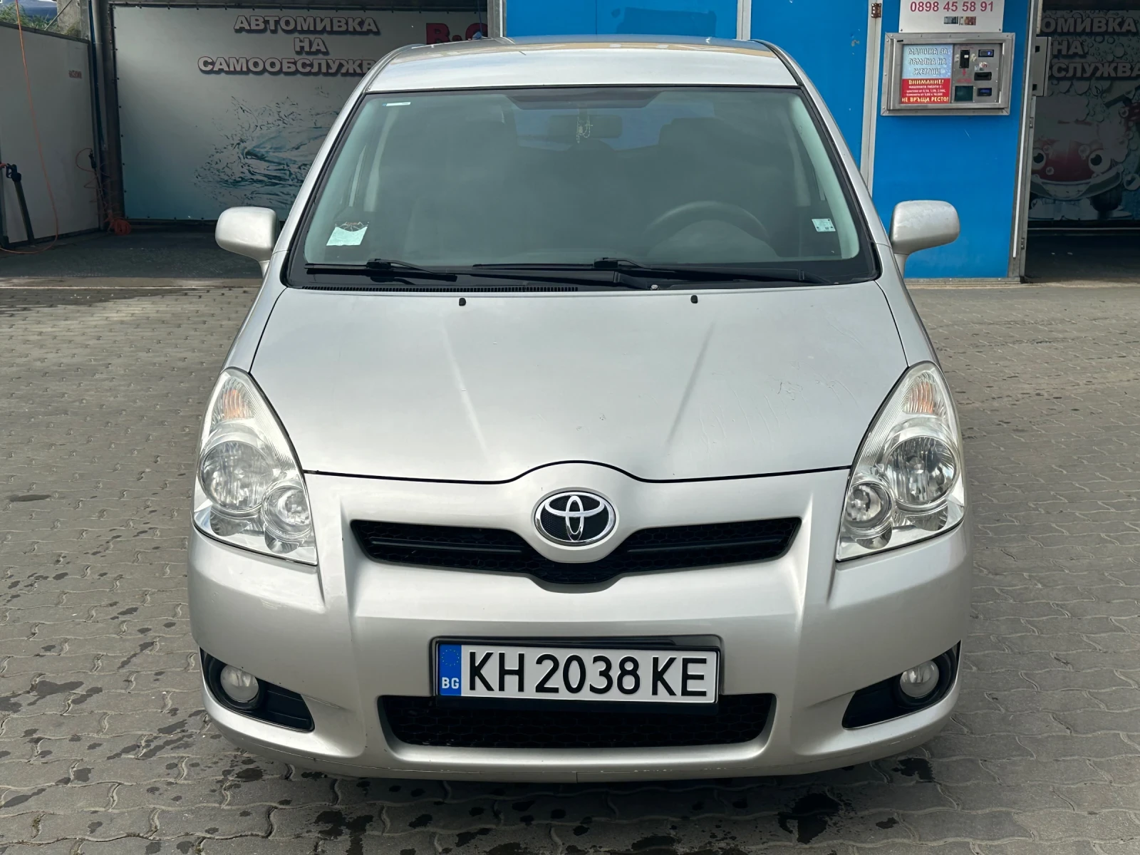 Toyota Verso 2.2 D4D Face Lift, снимка 2 - Автомобили и джипове - 53001086