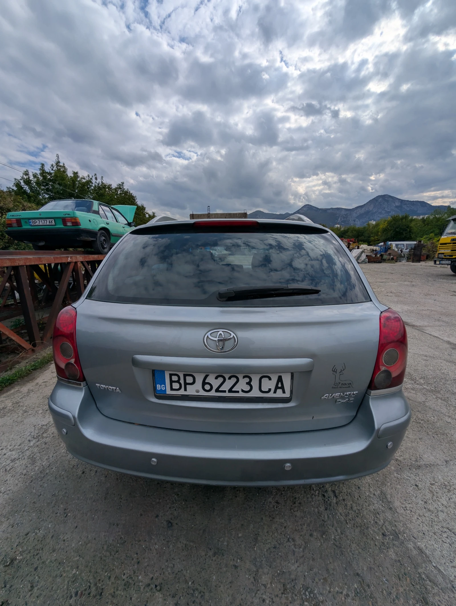 Toyota Avensis  - изображение 4