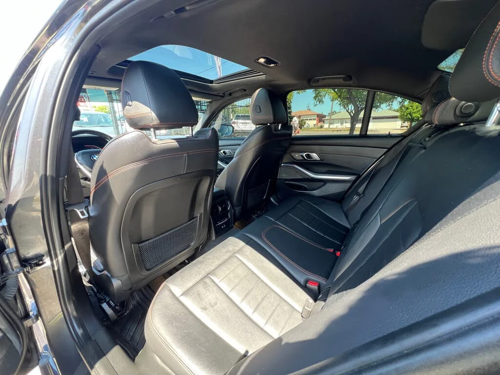 BMW 330 *  *    *   *  | Mobile.bg   14