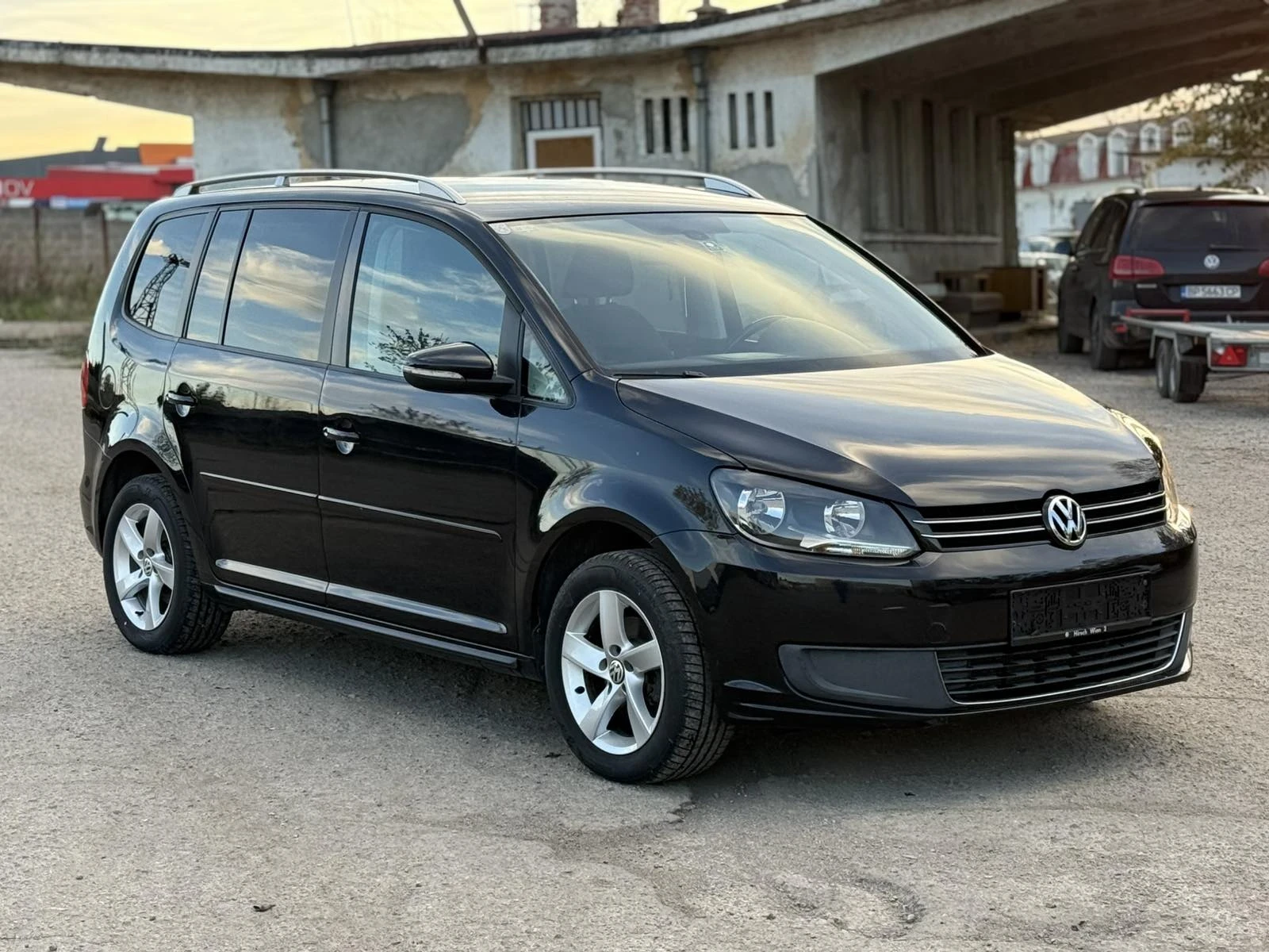 VW Touran 1.6 tdi DSG  - изображение 2