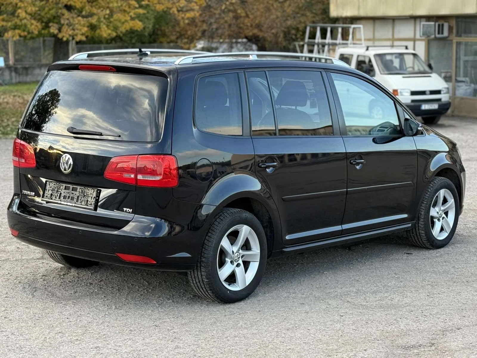 VW Touran 1.6 tdi DSG  - изображение 5
