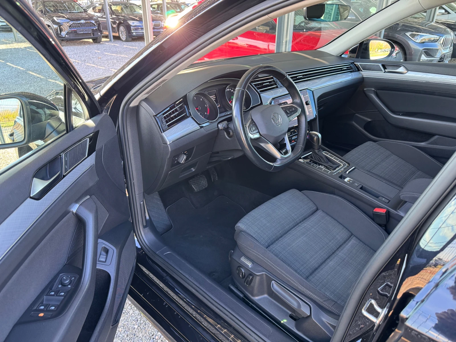 VW Passat 2.0TDI R-Line 150 DSG* Keyless* *  | Mobile.bg   9