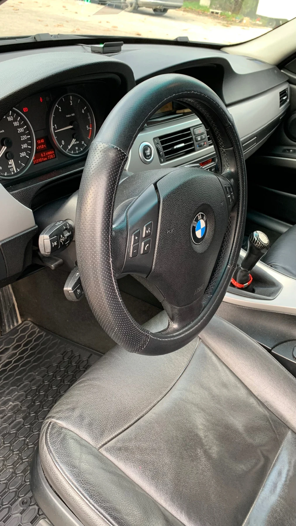 BMW 320 Е90 - изображение 9