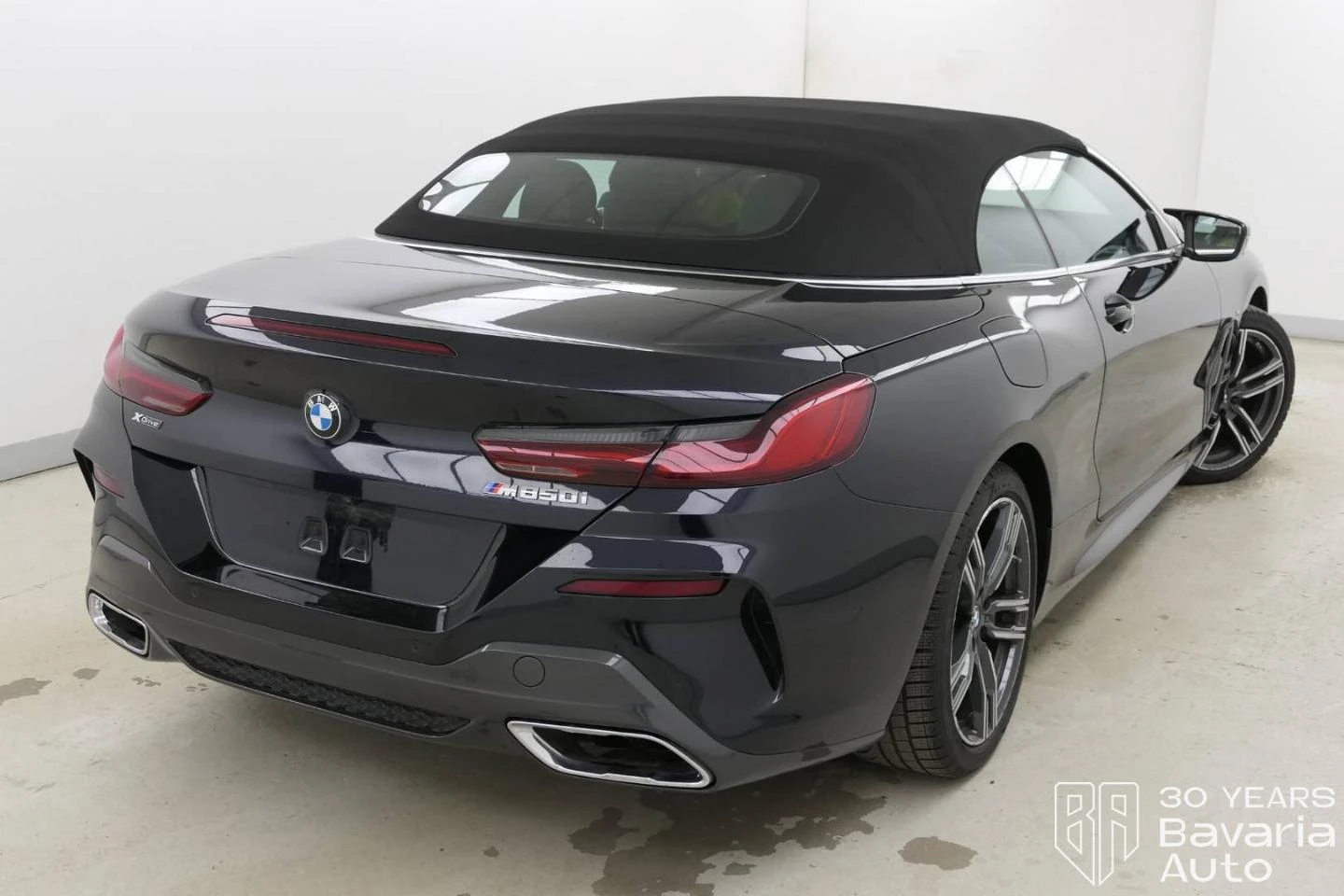 BMW 850 M850i xDrive Cabrio Sportautomatic - изображение 3