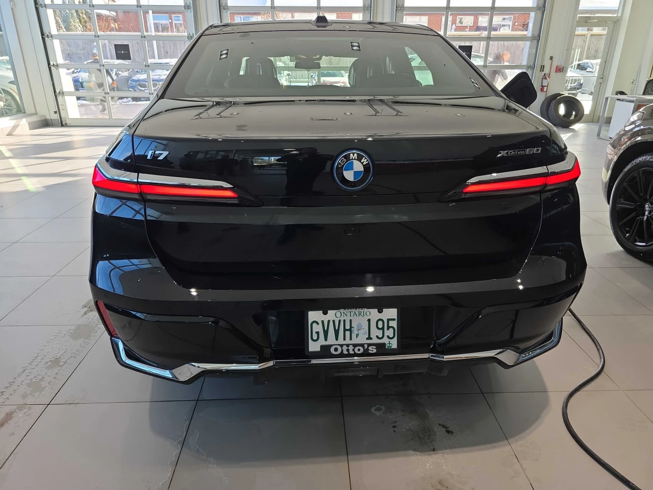 BMW i7 CARFAX* АВТОФИНАНСИРАНЕ БЕЗ ПЪРВОНАЧАЛНА ВНОСКА - изображение 4