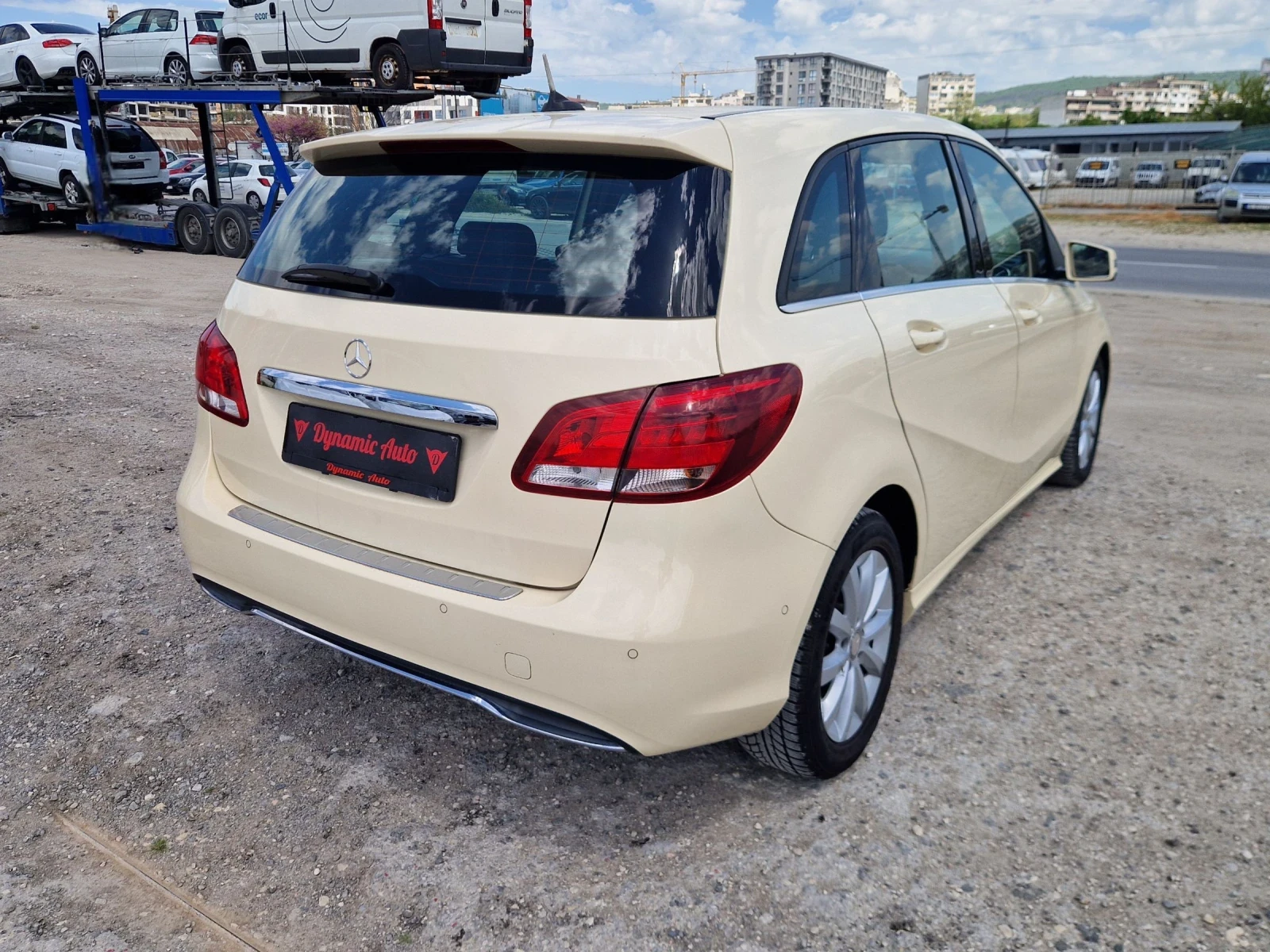 Mercedes-Benz B 180 Автомат / Бартер  / Лизинг / Обслужен , снимка 6 - Автомобили и джипове - 54556441