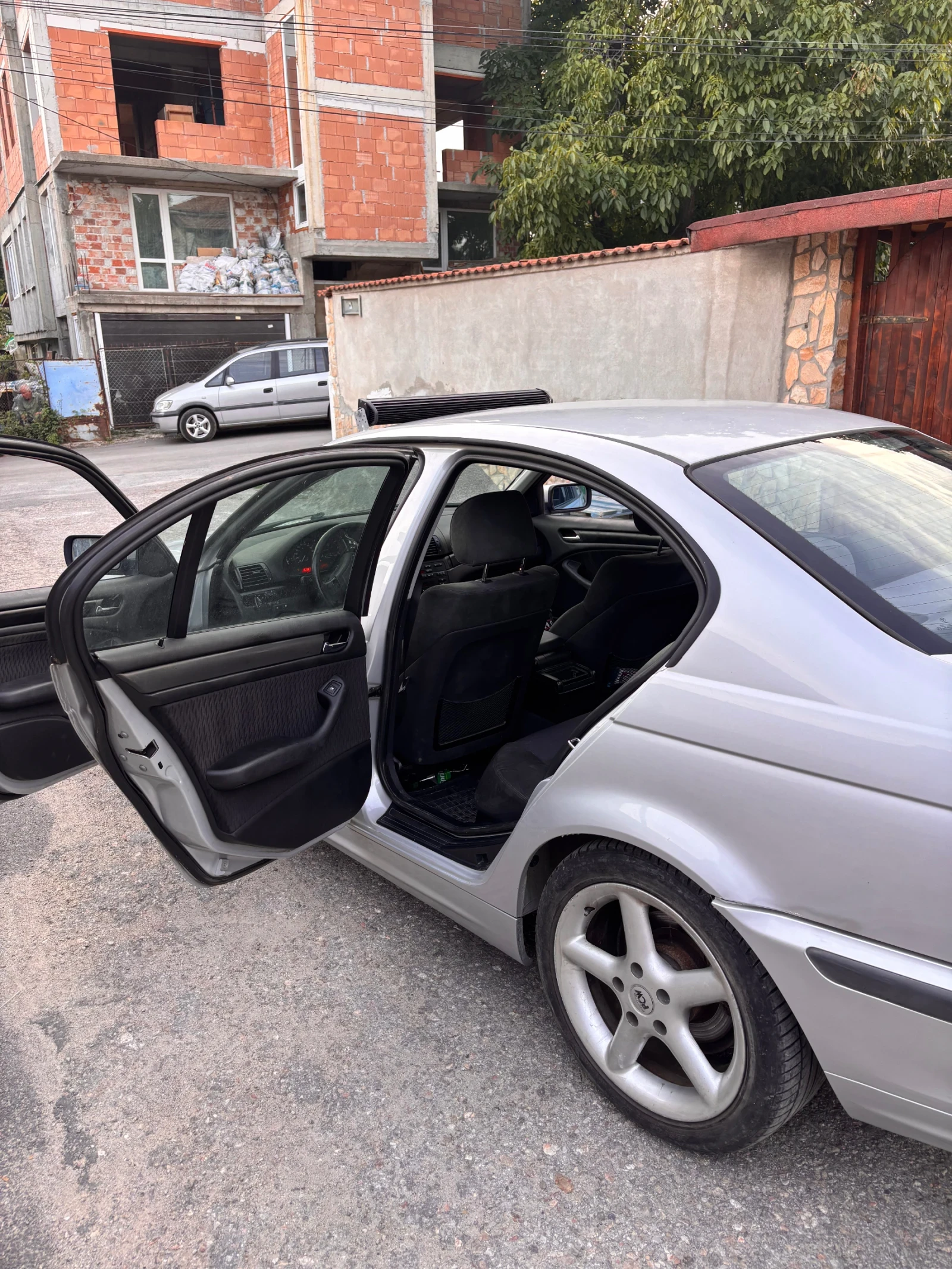 BMW 318 Заварен диференциал, снимка 3 - Автомобили и джипове - 55867747
