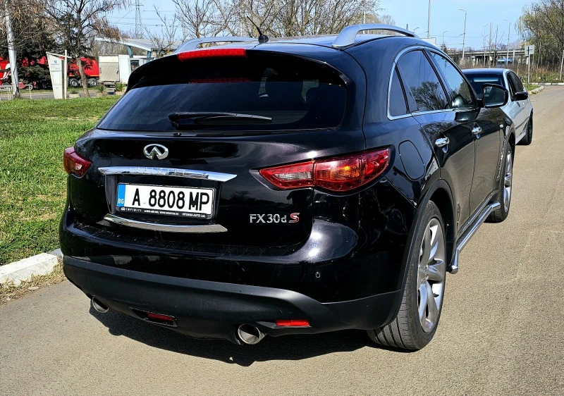 Infiniti Fx 30 Premium s, снимка 3 - Автомобили и джипове - 52247232