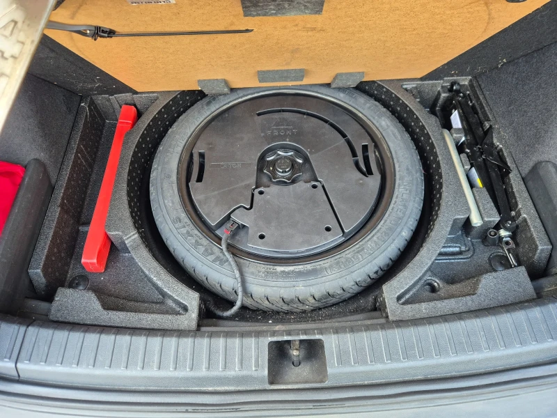 Skoda Karoq 2.0D-150кс/4x4, снимка 8 - Автомобили и джипове - 52029174