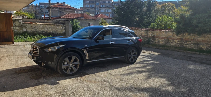 Infiniti QX70, снимка 7 - Автомобили и джипове - 52241659