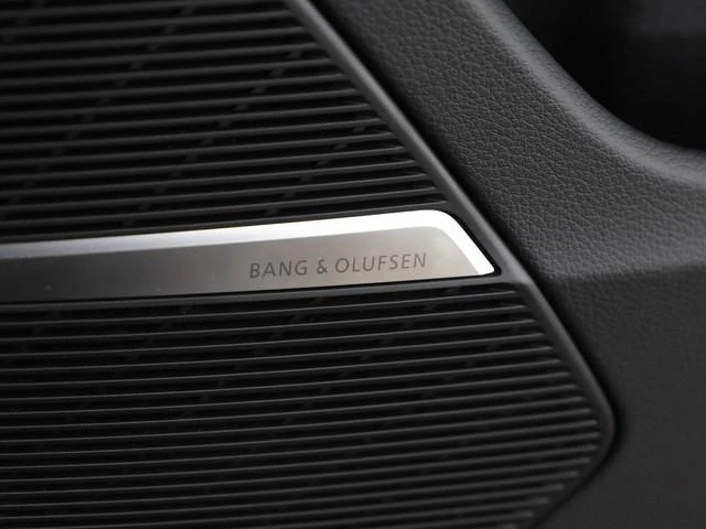 Audi Q8 55 TFSIe/PLUG-IN/FACELIFT/S-LINE/B&O/PANO/MATRIX/ - изображение 6