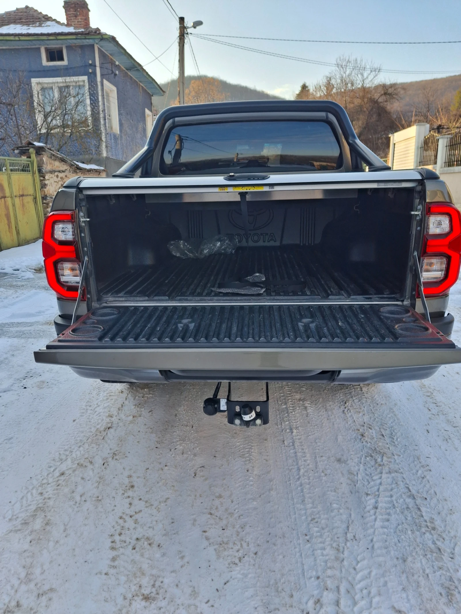 Toyota Hilux 2.8 D-4D* NEW CAR*  - изображение 9