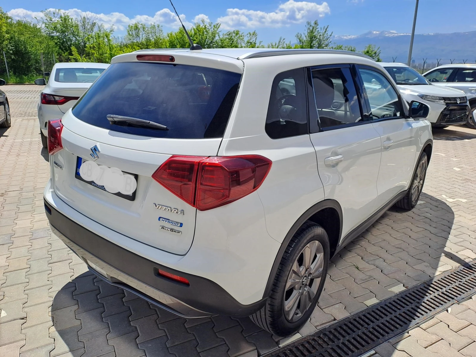 Suzuki Vitara 1.4 GL+ Booster Jet HYBRID 4X4 - изображение 4